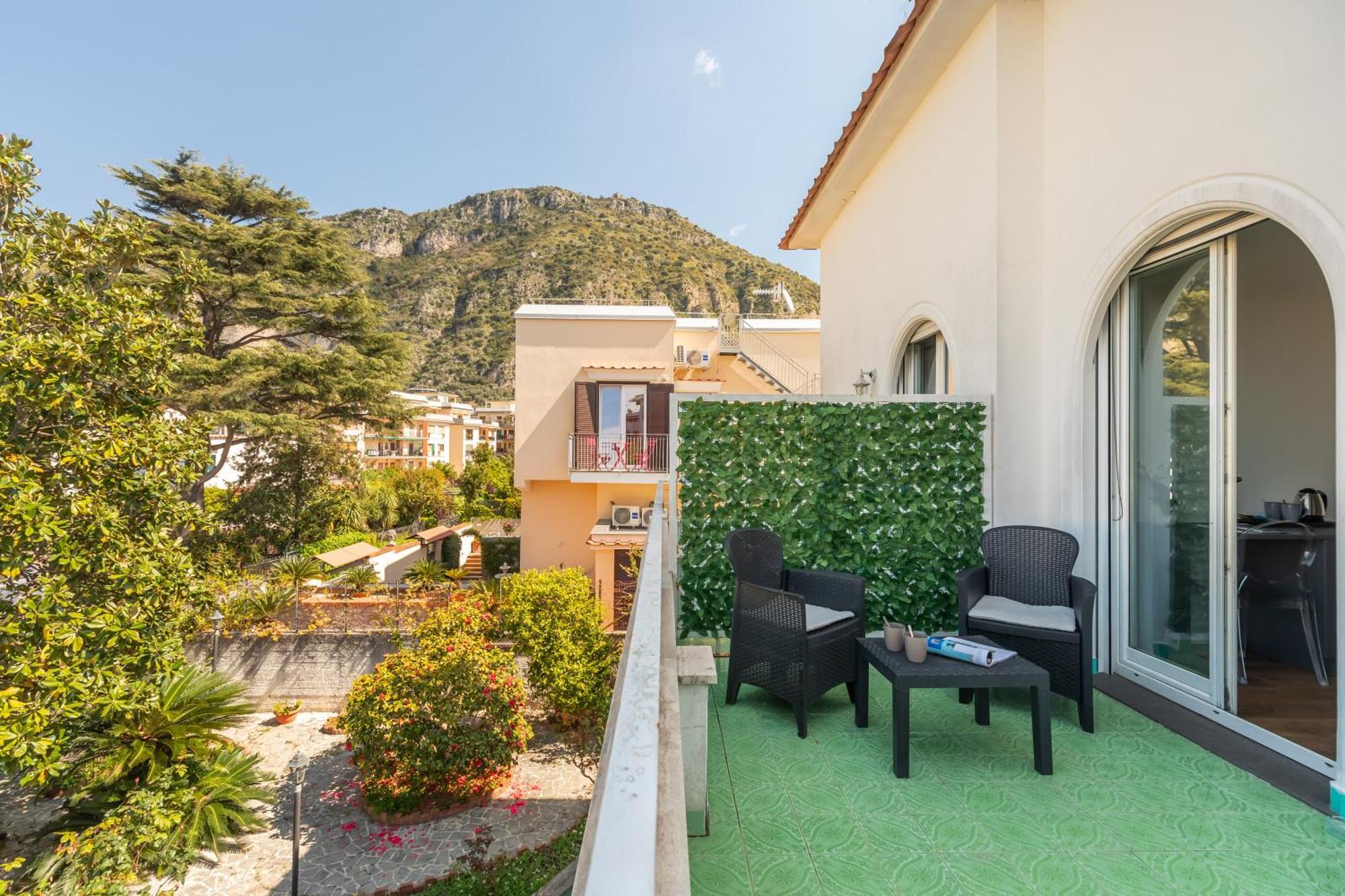 Yourhome - Villa Sorrento Meta Exterior photo