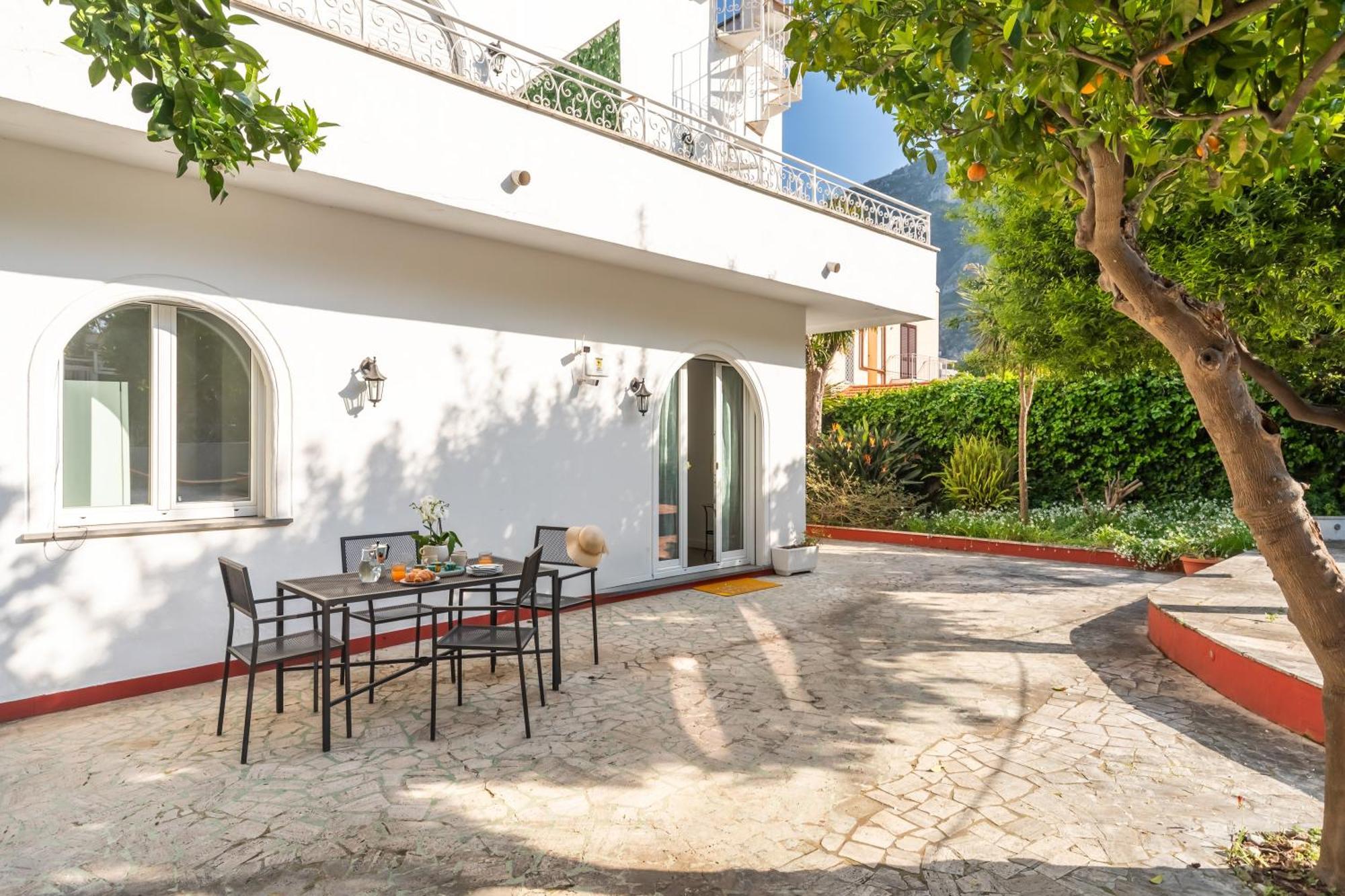 Yourhome - Villa Sorrento Meta Exterior photo